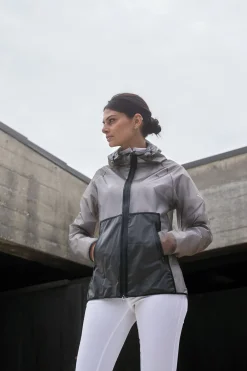 AA Transparente & Wasserdichte Damenjacke