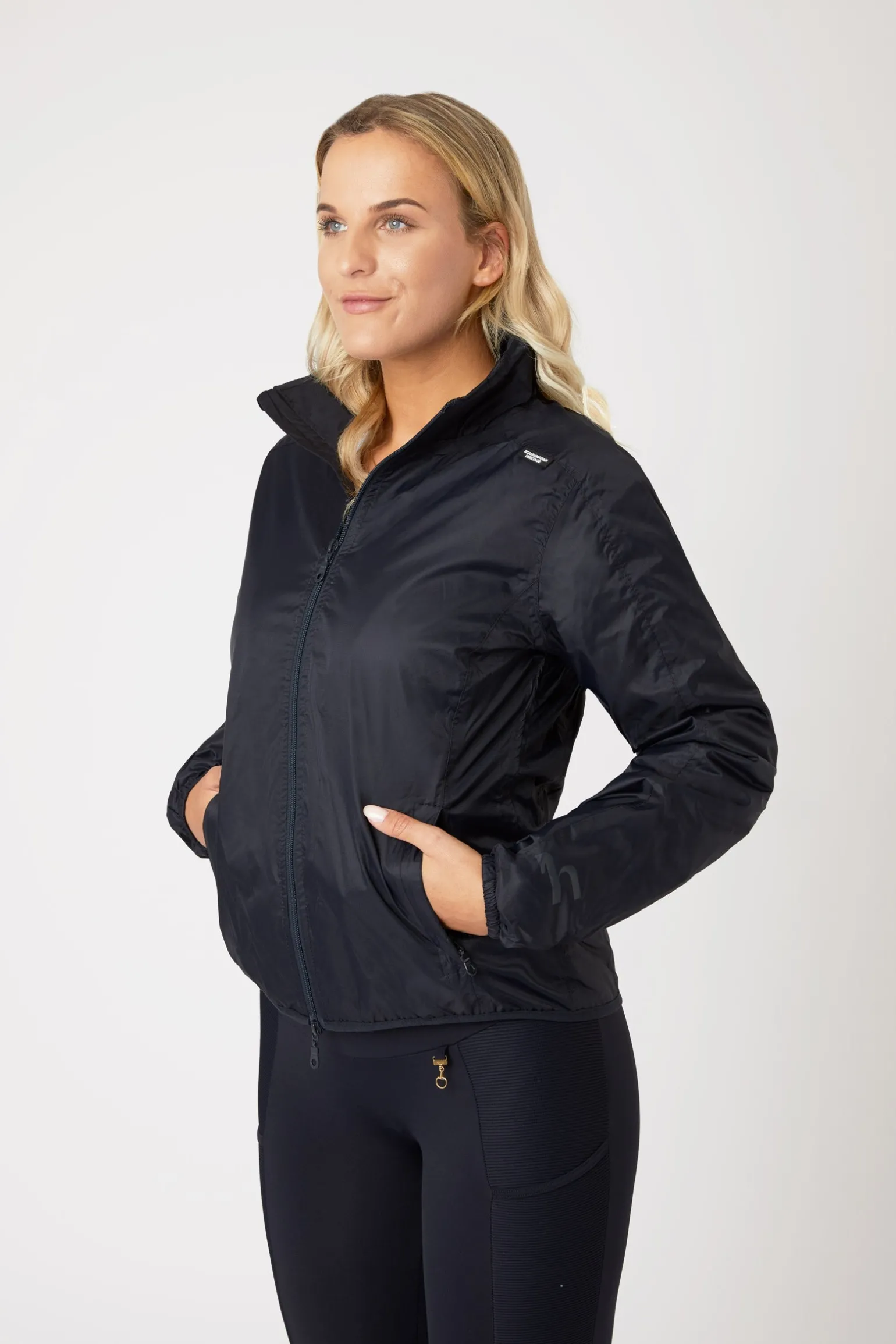 Alexa Clubjacke