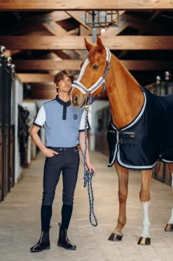 Cameron Halfter mit Kunstfell