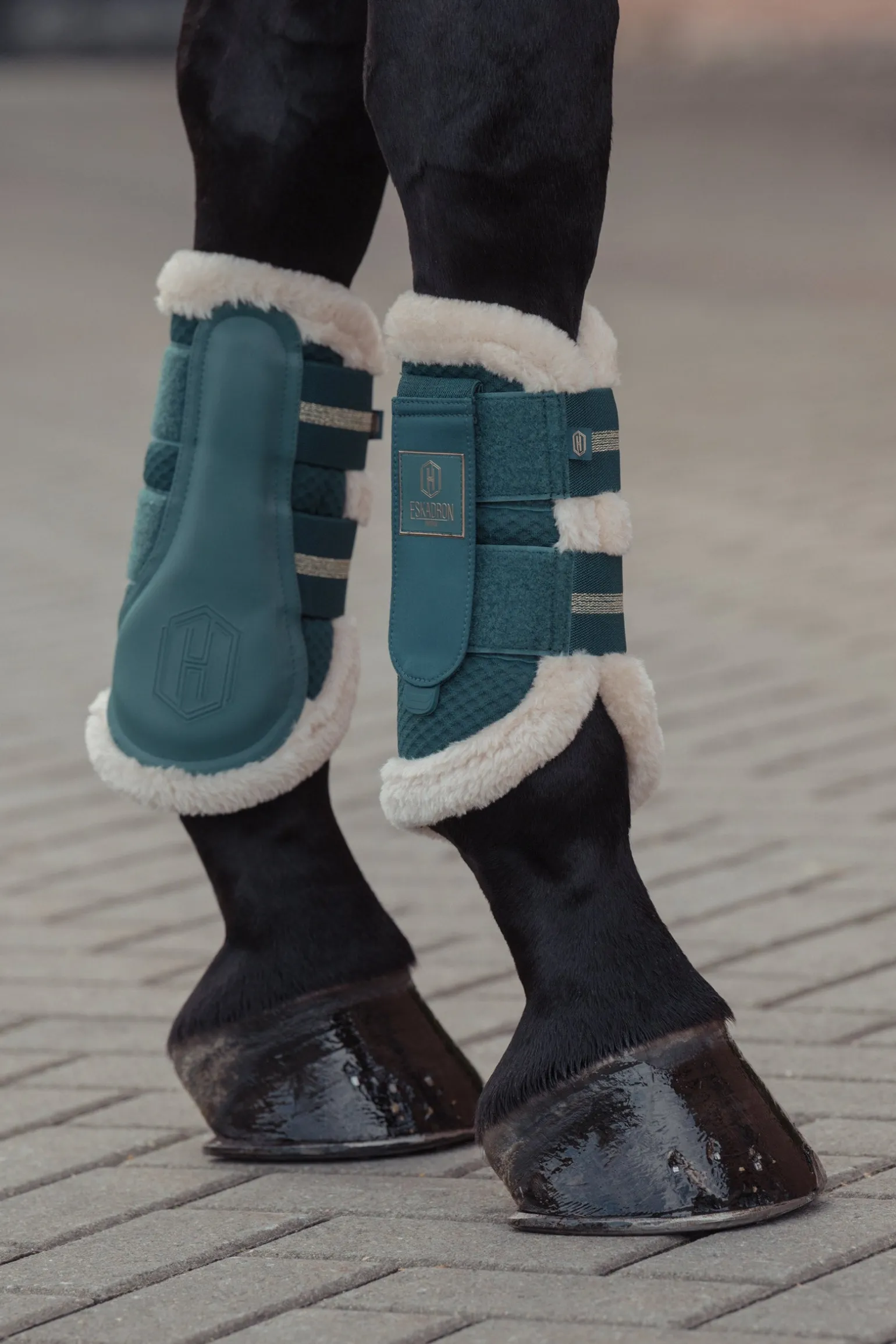 Heritage AW24 Mesh Gamaschen mit Kunstfell