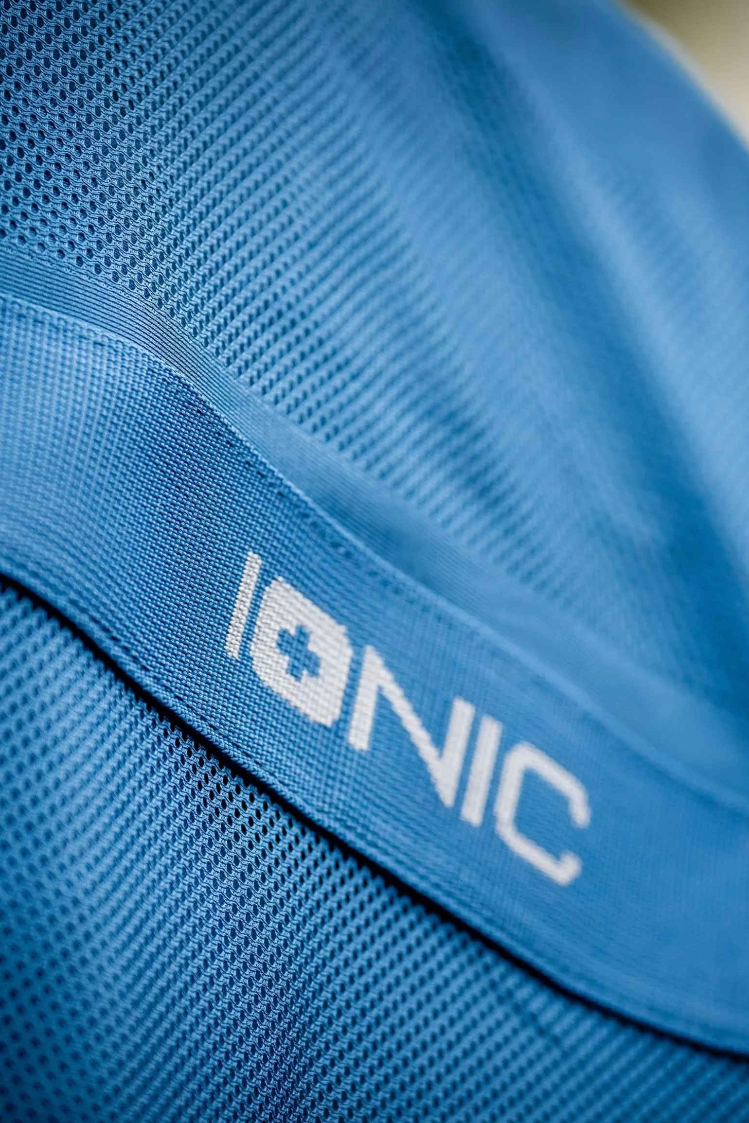 Ionic Therapy Halsteil für Mesh Abschwitzdecke