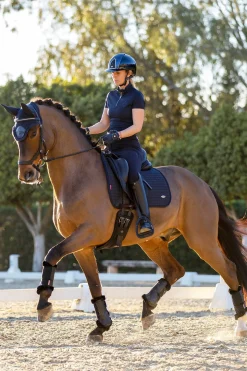 Kühlende Close Contact Dressurschabracke