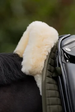 Lammfell-Satteldecke mit Innentaschen