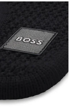 Monochrome Fliegenhaube