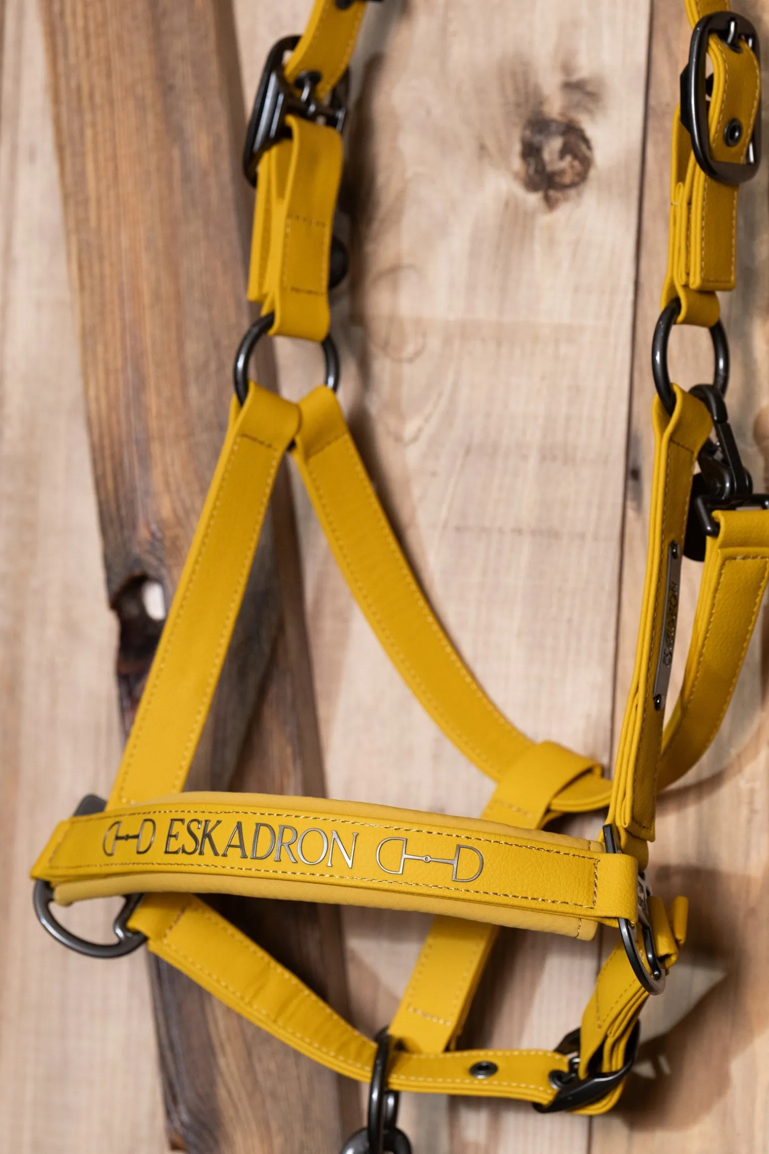 Platinum 25 Doppelte Pin Halfter aus Kunstleder