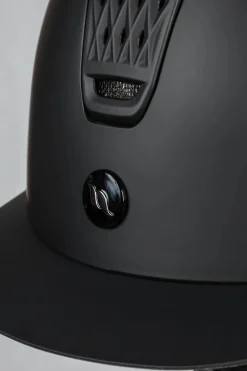 Silves Reithelm mit glatter Oberseite