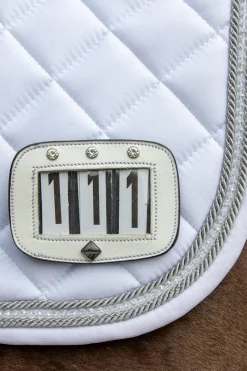 Startnummernhalter für den Sattel mit Glitzersteinen